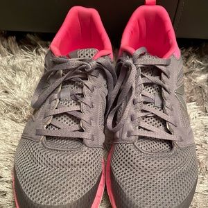 Reebok womens shoes size 8